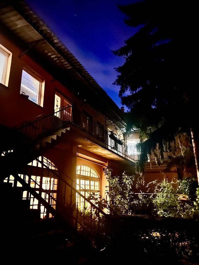 Green Apartman Eger Esterno foto