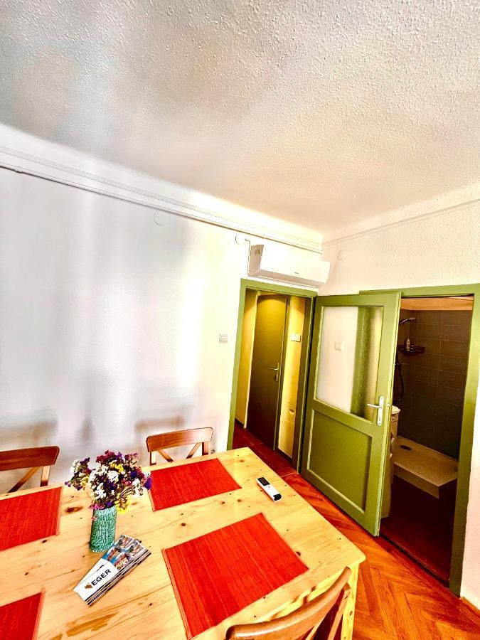 Green Apartman Eger Esterno foto